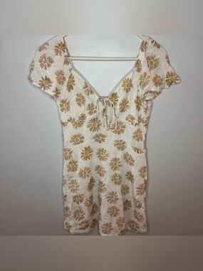 BNWOT American Eagle White/Green Flower Dress